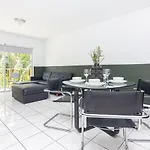 One Bedroom Apartment - With Parking & Balcony - Heart Of Wynwood