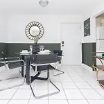 One Bedroom Apartment - With Parking & Balcony - Heart Of Wynwood