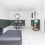 One Bedroom Apartment - With Parking & Balcony - Heart Of Wynwood