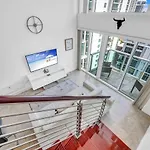 Amazing Loft Style 1 Bed With Water And City Views