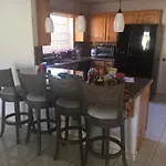 82-10Sw 135Av