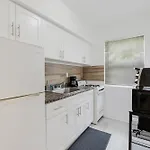 Chic 1Br Getaway Steps From Brickell
