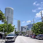 Chic 1Br Getaway Steps From Brickell