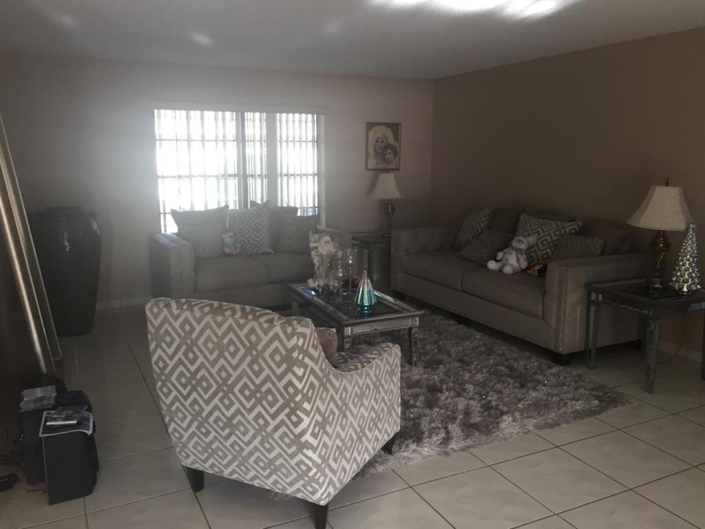82-10sw 135av Holiday home