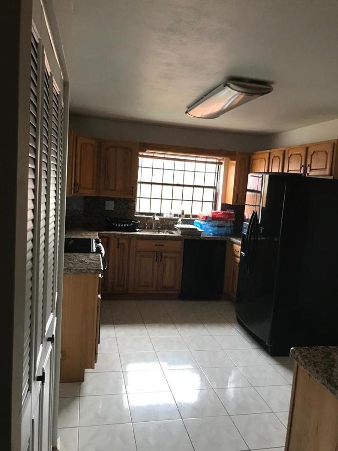82-10sw 135av * Miami