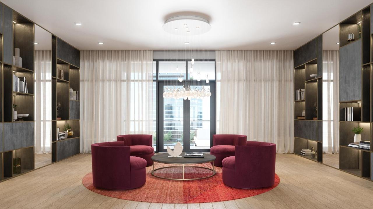Global Luxury Worldcenter * Miami