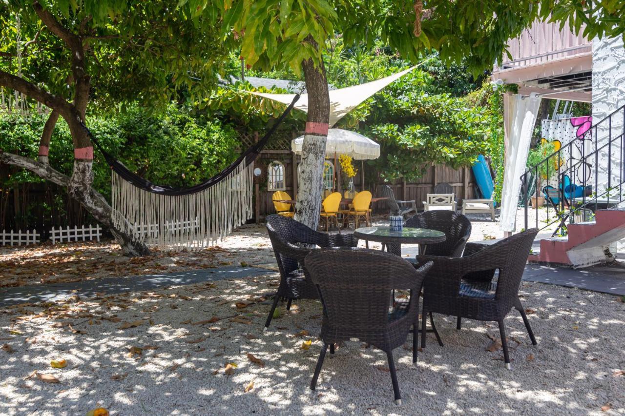 1 Bedroom With Balcony - Heart Of Downtown Appartement *