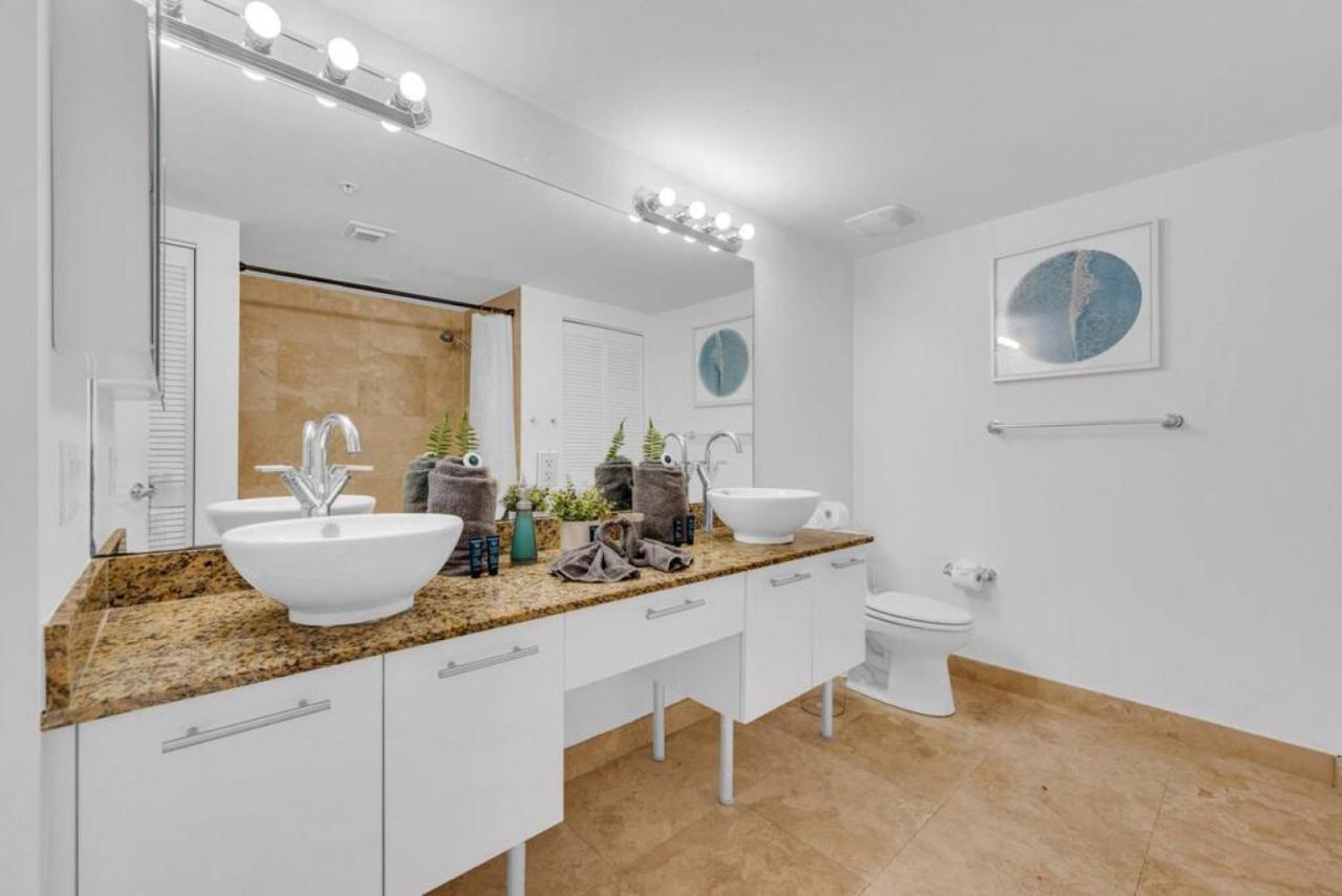 Amazing Loft Style 1 Bed With Water And City Views Holiday home