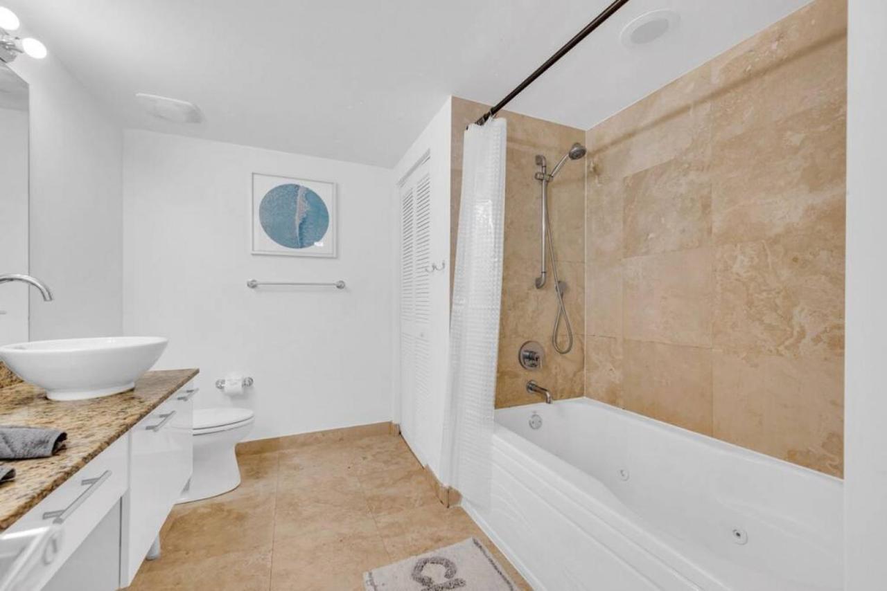 Amazing Loft Style 1 Bed With Water And City Views Miami