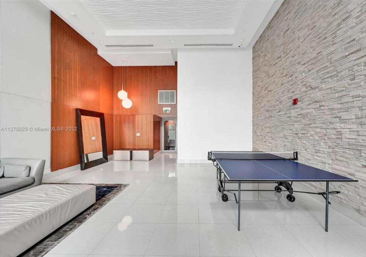 Amazing Loft Style 1 Bed With Water And City Views Holiday home *