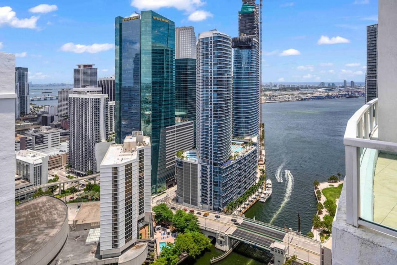 Amazing Loft Style 1 Bed With Water And City Views *