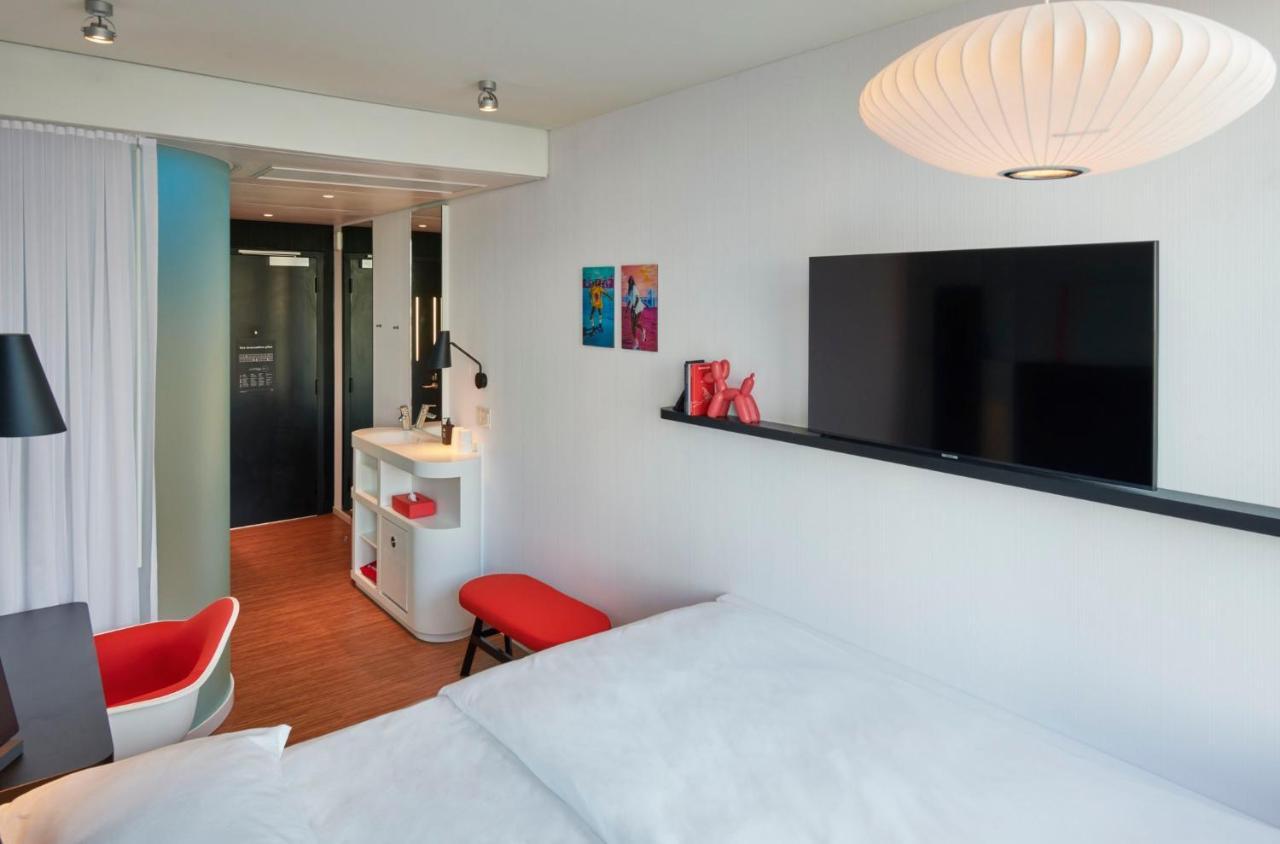 Citizenm Worldcenter 4*