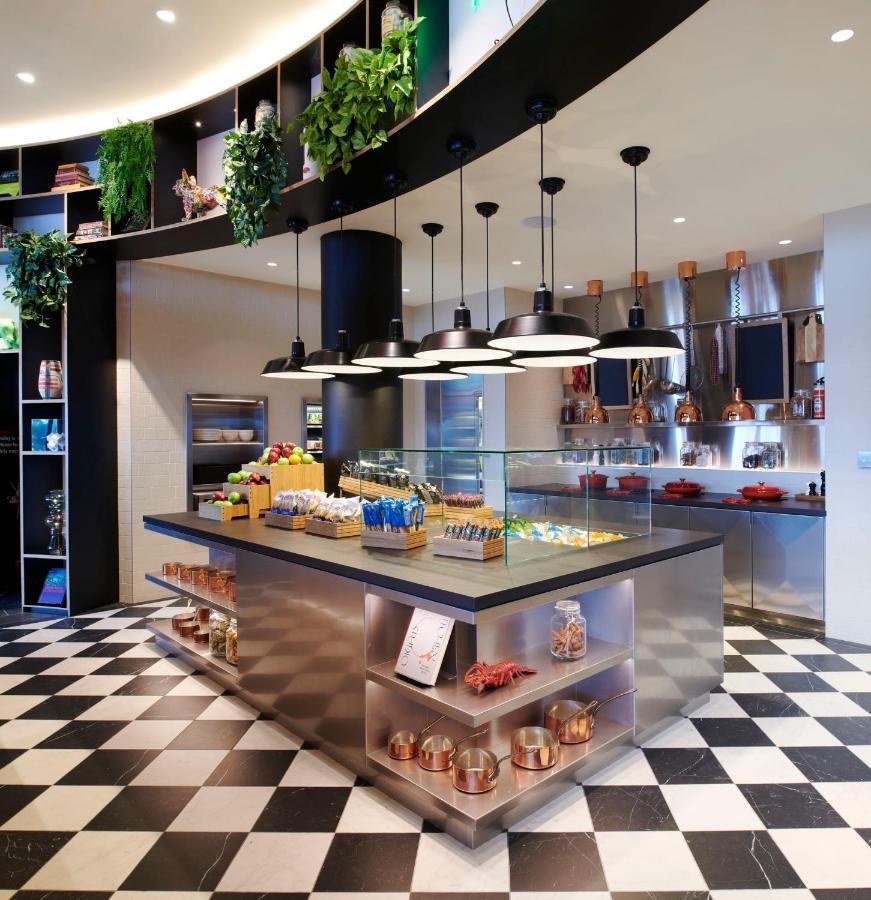 Citizenm Worldcenter 4*