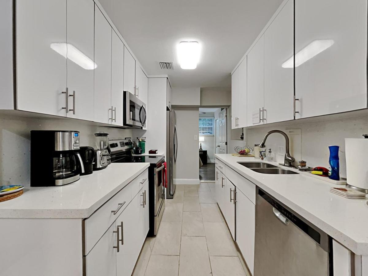 Ferienhaus Townhouse With Patio, Gazebo, Free Parking, Centrally Located Miami