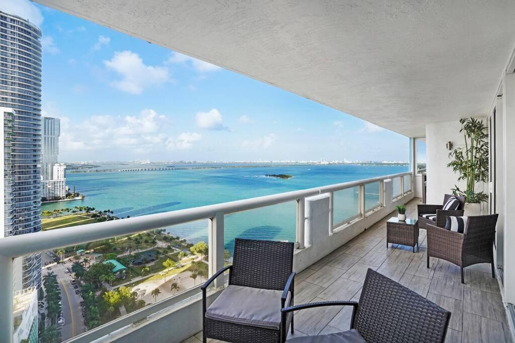 Vice! Totally Renovated, Water & Park Views! Miami
