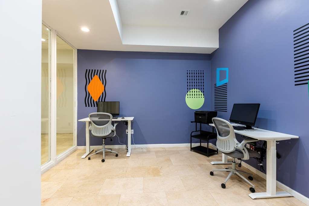 Hotel Regency Airport By Sonesta Miami