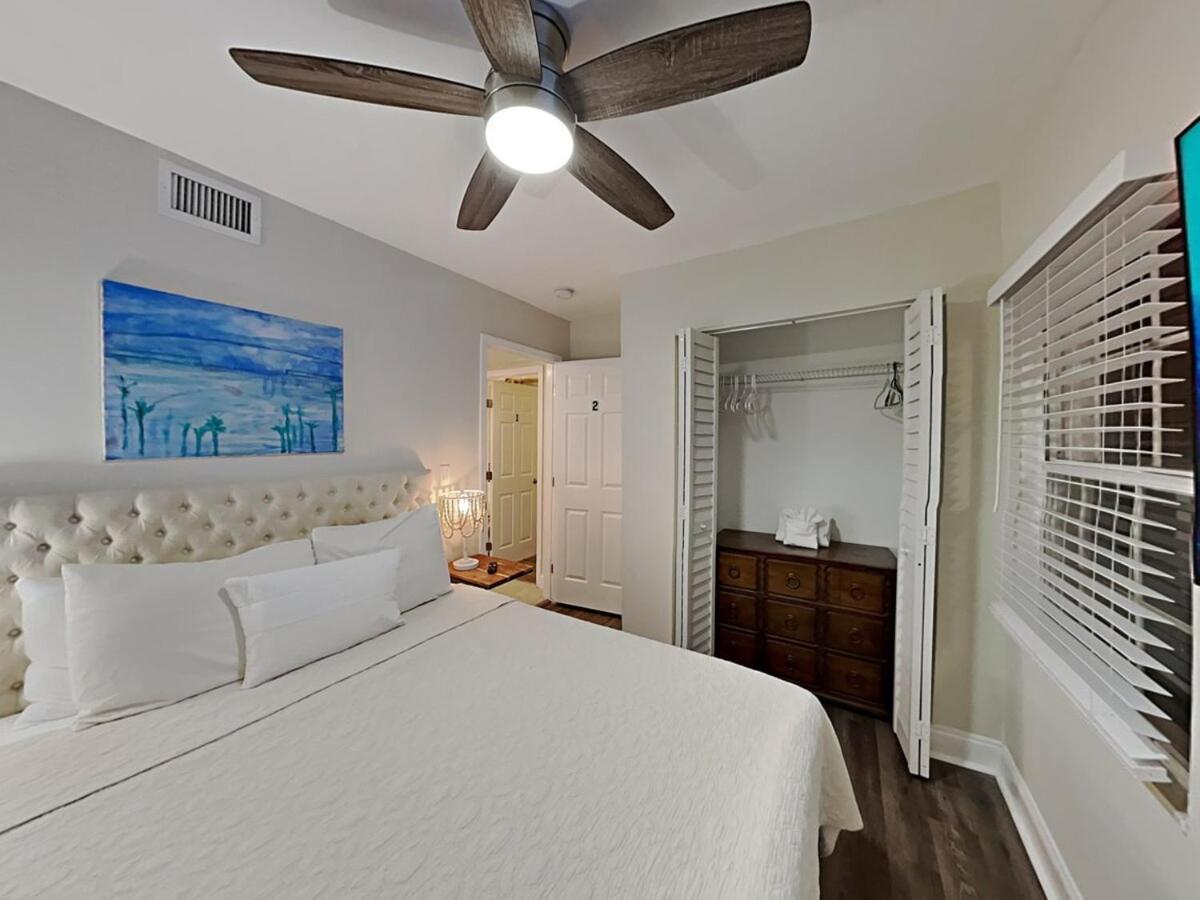 Ferienhaus Townhouse With Patio, Gazebo, Free Parking, Centrally Located Miami