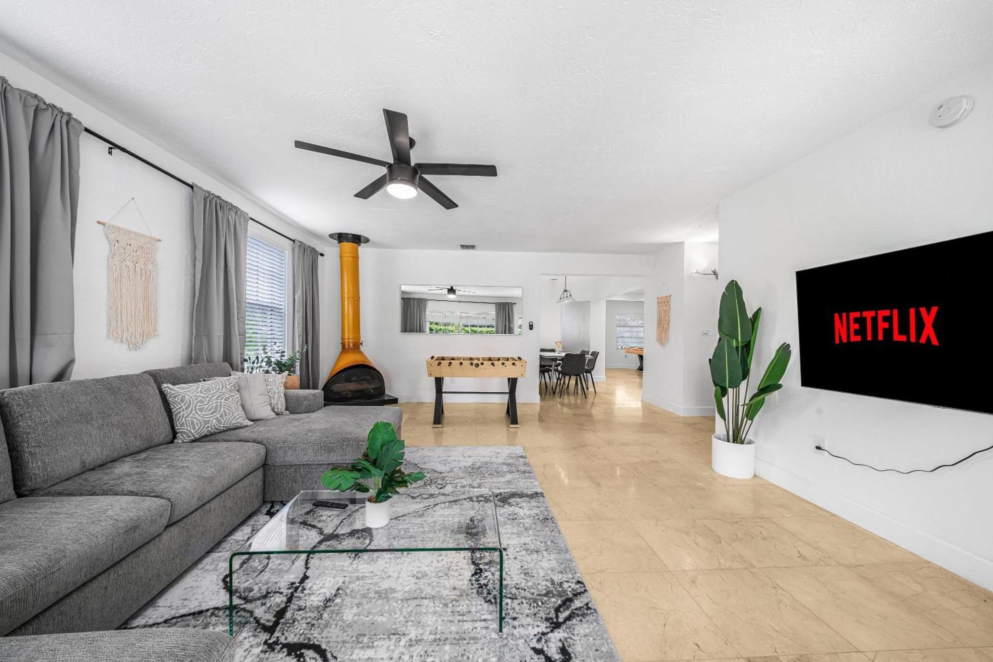 Villa New Tropical Oasis Retreat In Miami
