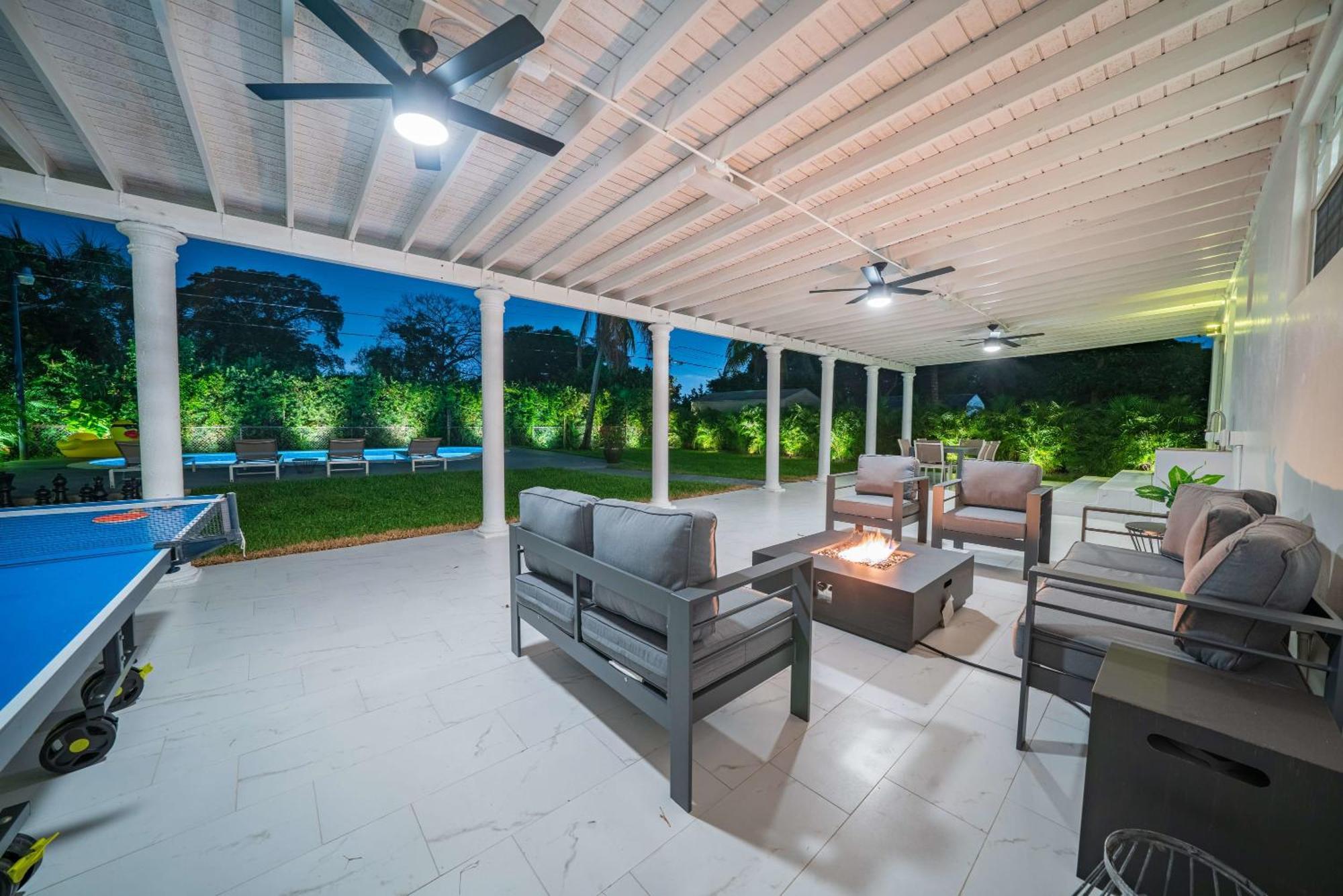 Villa New Tropical Oasis Retreat In Miami