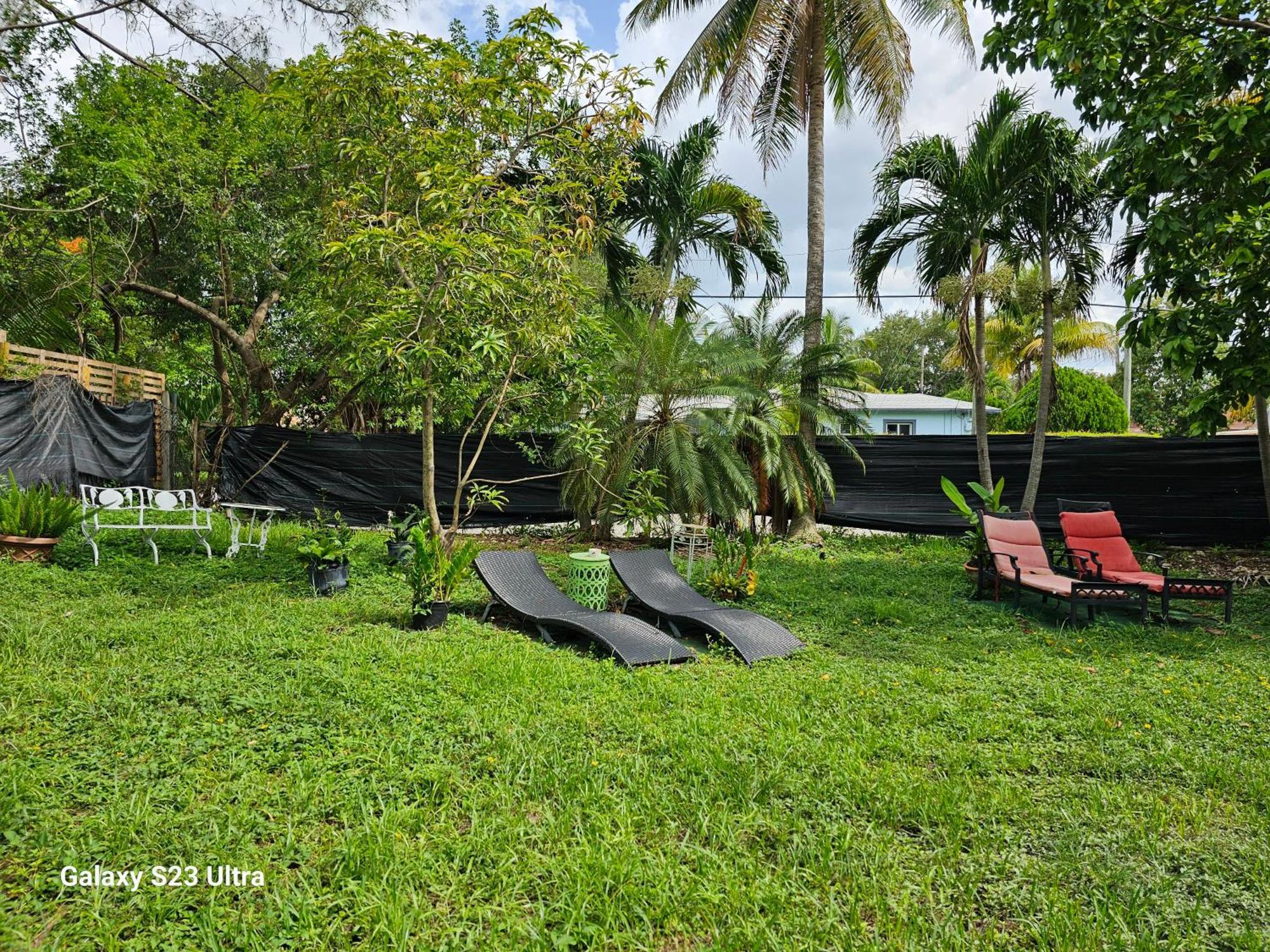 Ferienhaus Townhouse With Patio, Gazebo, Free Parking, Centrally Located Miami