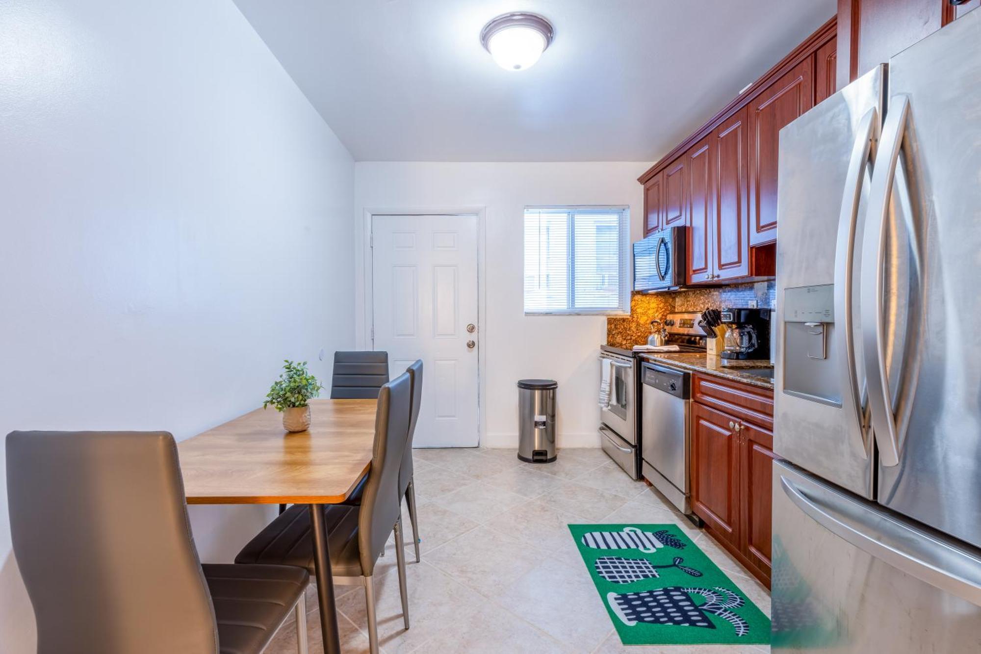 Stunning Escape Near Pet Friendly Miami