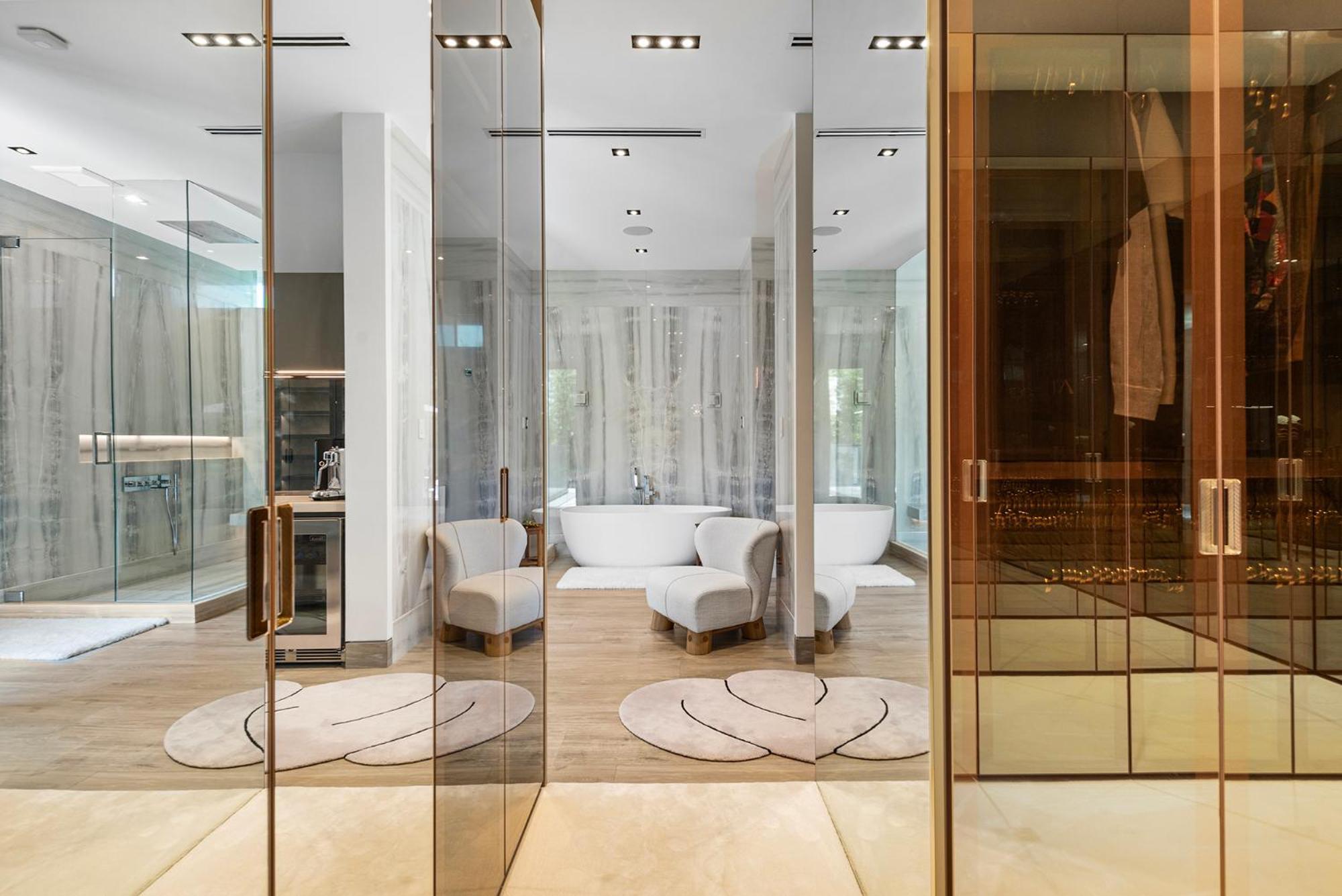 Modern Super Luxury