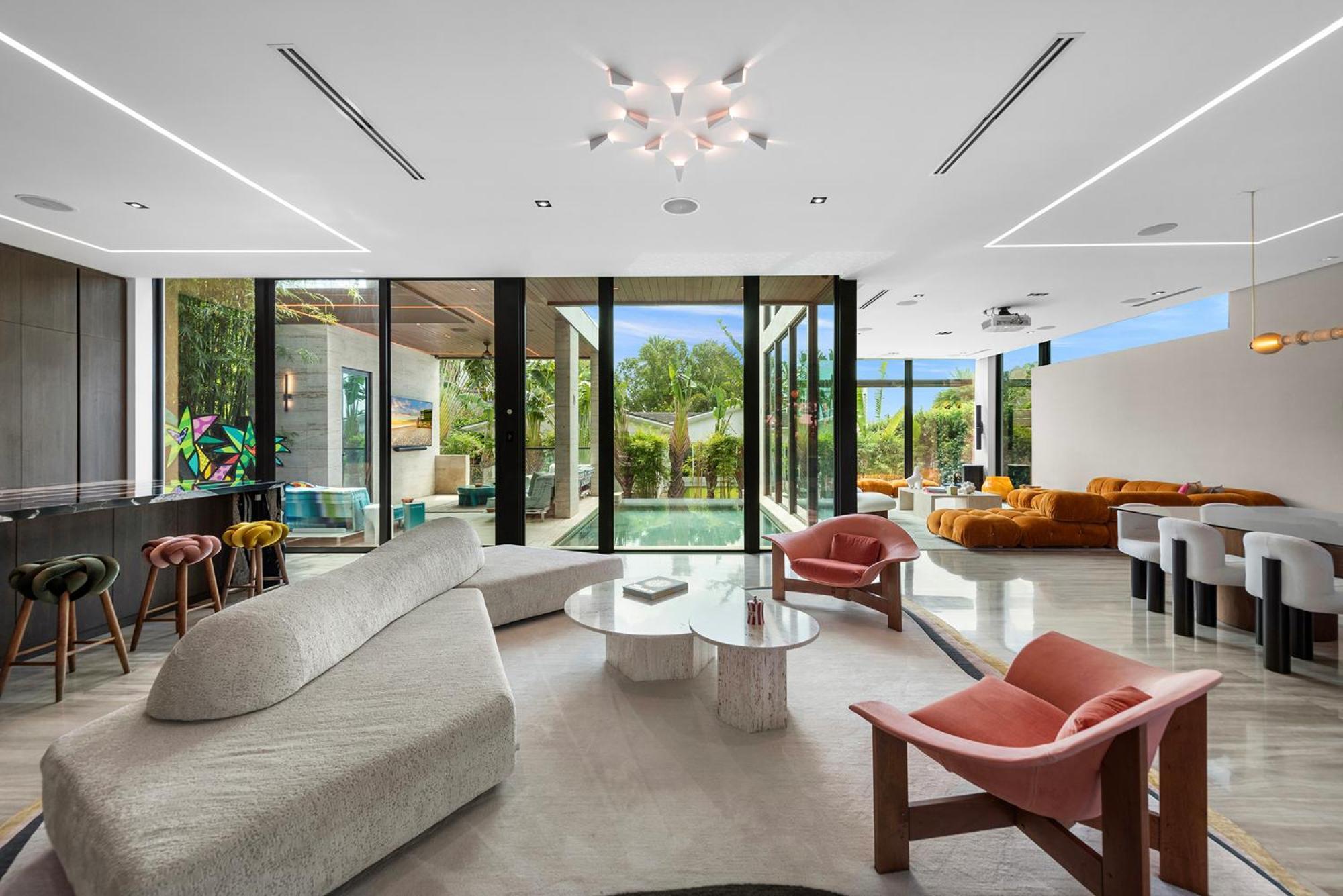 Modern Super Luxury Villa