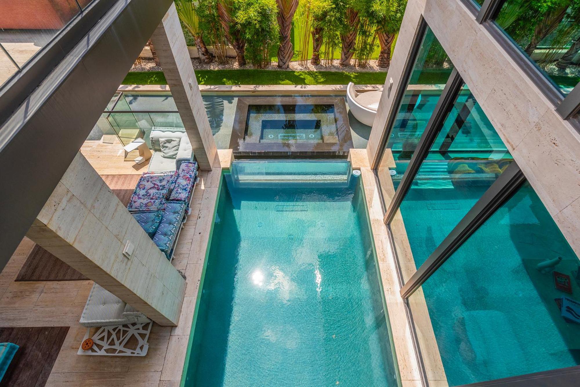 Modern Super Luxury *