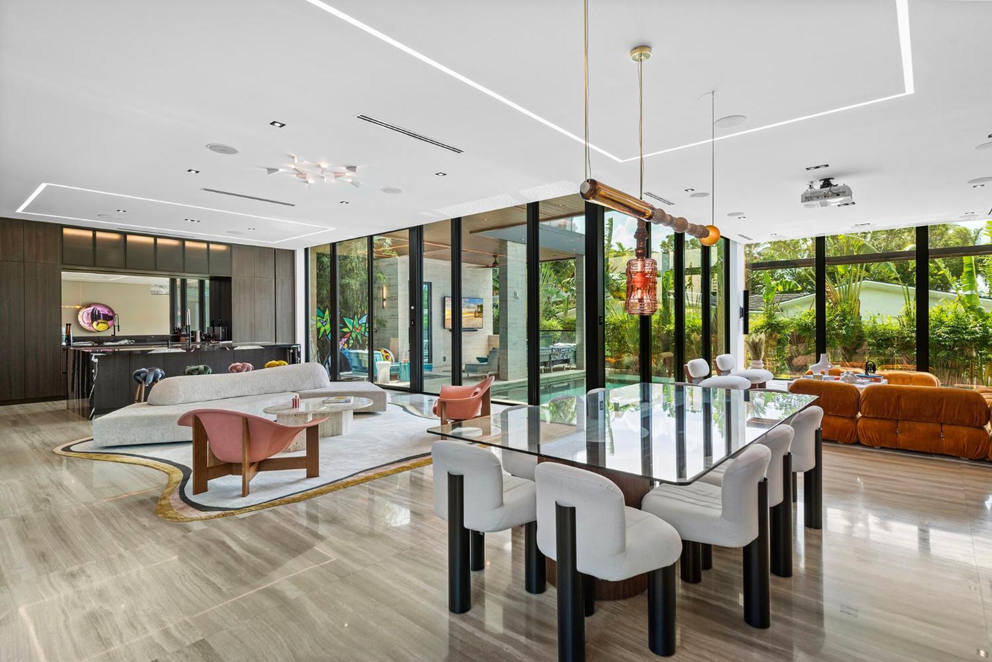 Modern Super Luxury Villa