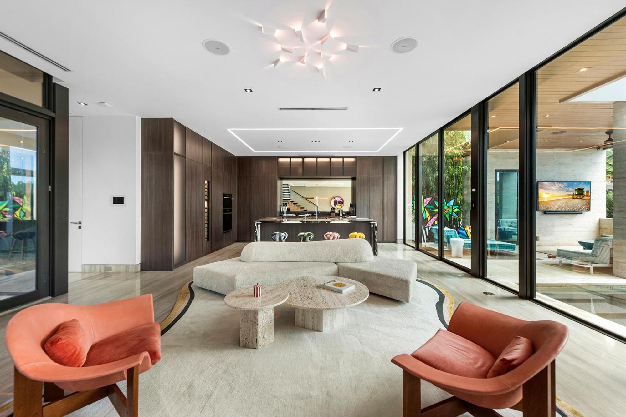 Modern Super Luxury