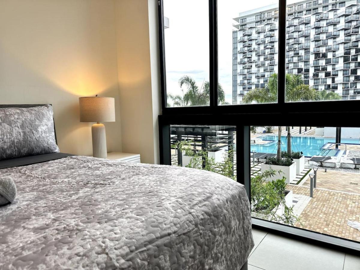 Doral With Fabulous View Apartment