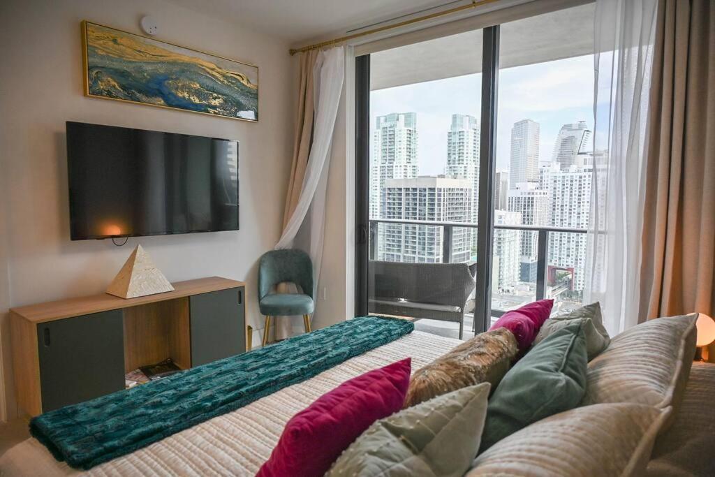 Magic Miami Amazing Balcony Ocean & City, View Pool,Spa Resort,Heart Of Downtown,Wow! Apartment Miami