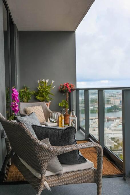 Apartment Magic Miami Amazing Balcony Ocean & City, View Pool,Spa Resort,Heart Of Downtown,Wow! Miami