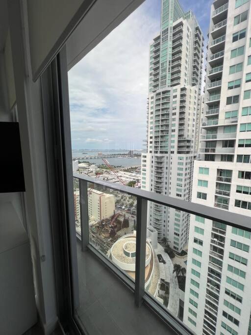 Spacious In The Heart Of Downtown * Miami