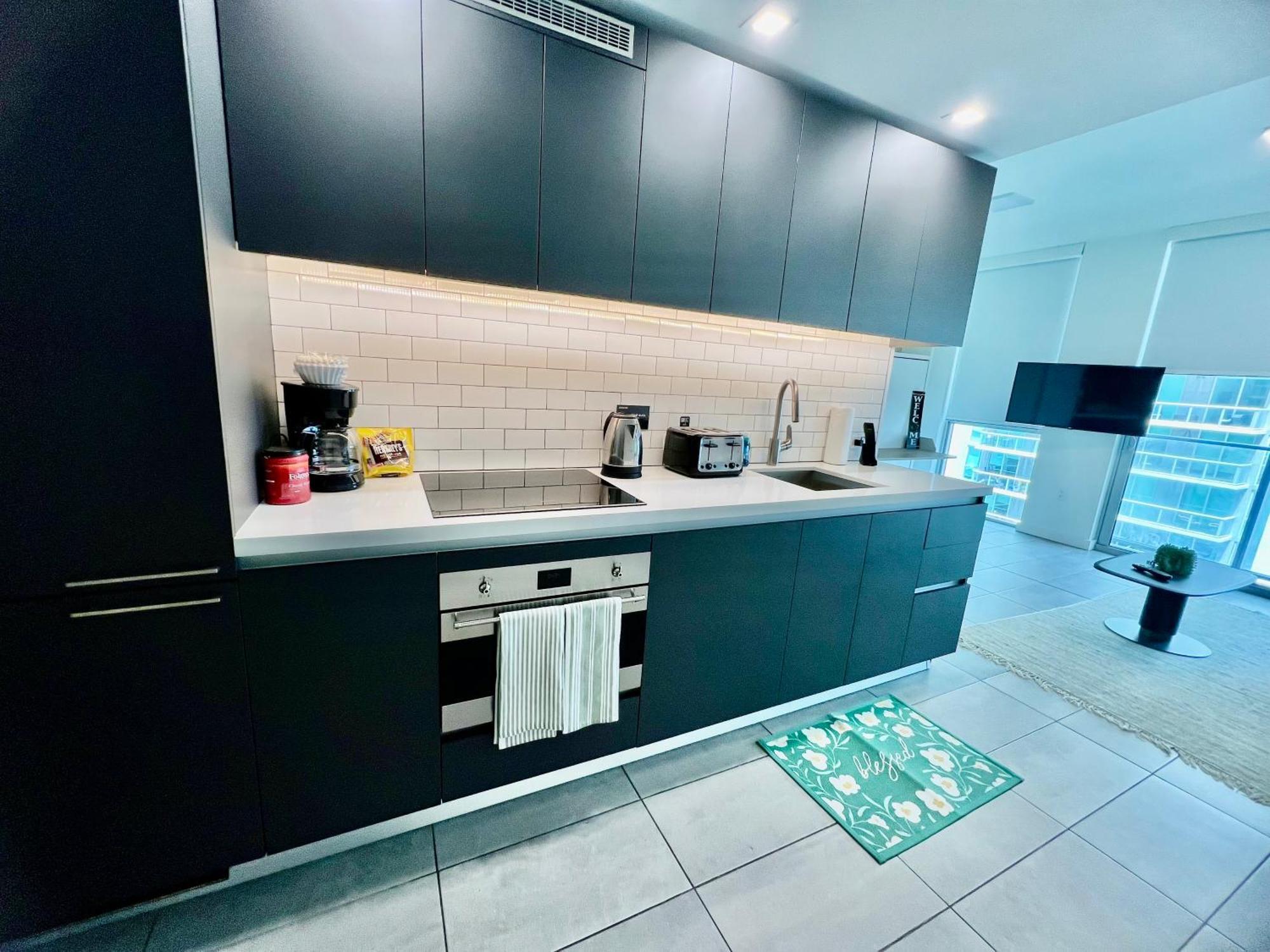Spacious In The Heart Of Downtown