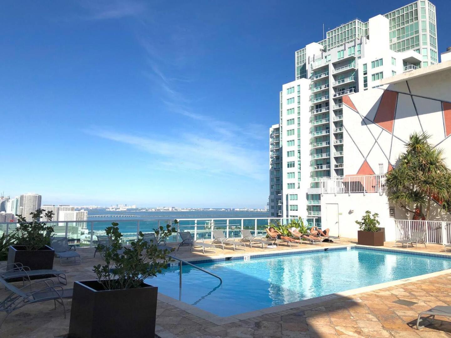 Holiday home Center Stage- Downtown Parking Pool Hot Tub Miami