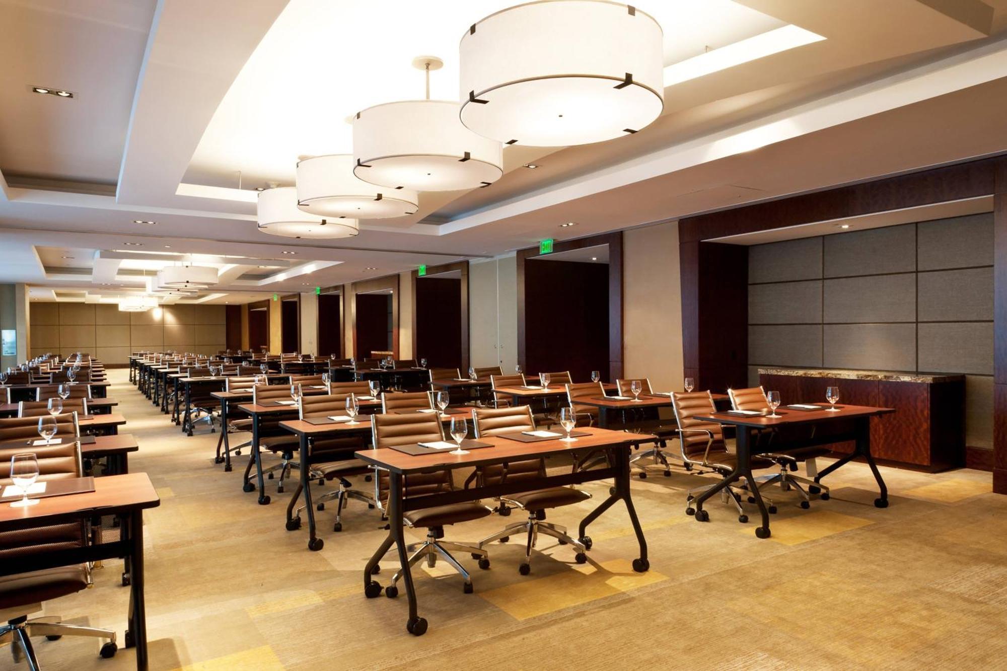 Jw Marriott Marquis Hotel