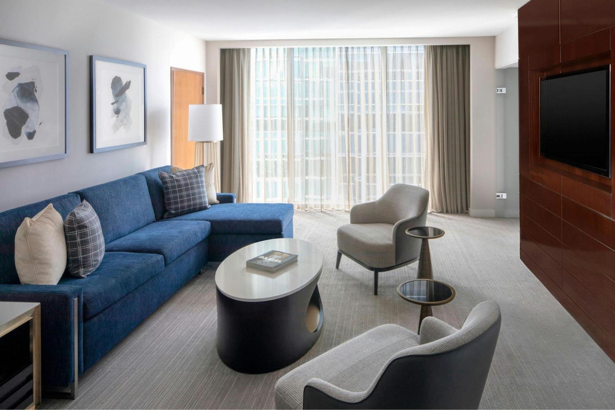 Jw Marriott Marquis Hotel
