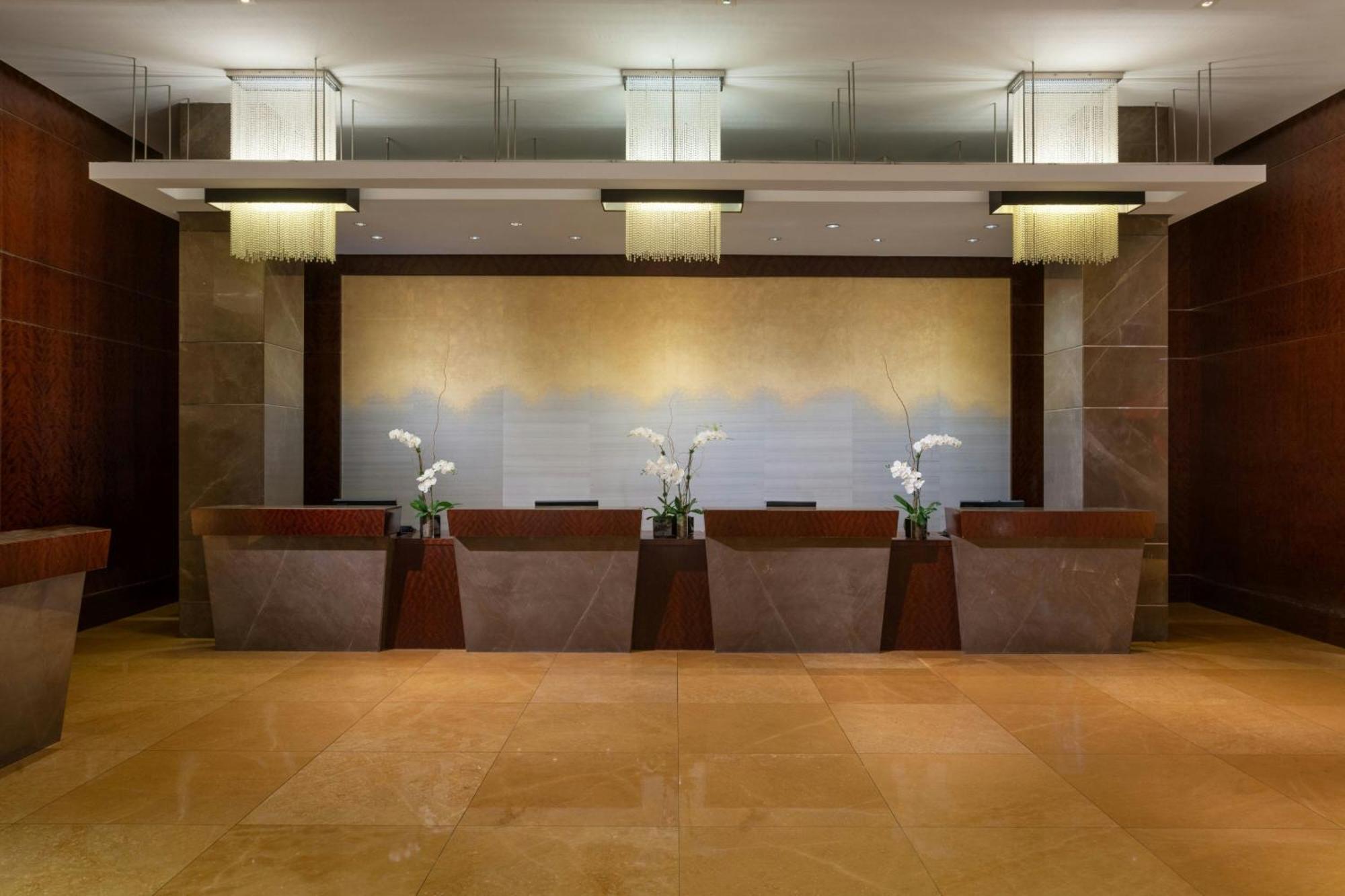 Jw Marriott Marquis Hotel