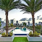 Sentral 2Br Apt With Den In Wynwood