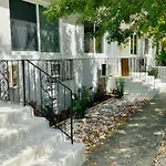 Adorable Private Apartments In The Heart Of Miami!