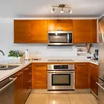 Luxury Exclusive Unit 1Br Midtown / Free Parking