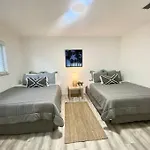 Beautiful & Relax Family House 2/1- Free Parking