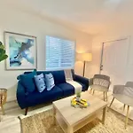 Beautiful & Relax Family House 2/1- Free Parking