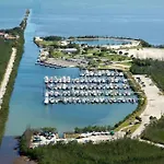New Luxury Vacation Dream Rental- Sleeps 15!