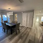 Cozy Mia Airport Pool Home