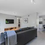 Duplex Upper East Side 15 Minutes From The Beach