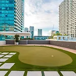 Wonderful 1 Bedroom Condo In Midtown.