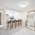 Fantastic 2/1 Condo @Brickell With Pool