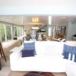 Villa Naomi - Luxury Design New Home